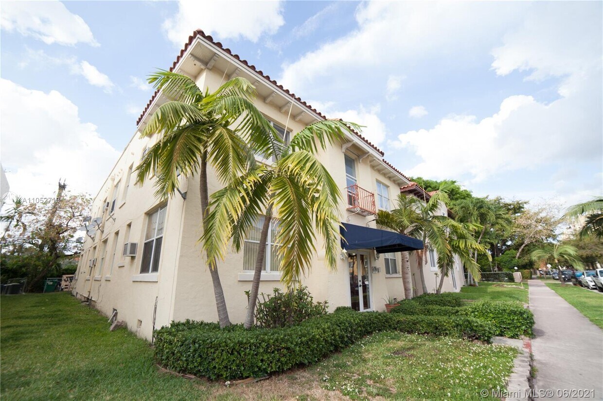 119 Menores Ave Unit 12, Coral Gables, FL 33134 Apartment for Rent in