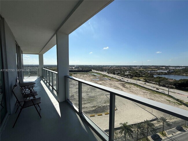 Foto del edificio - 2000 Metropica Wy