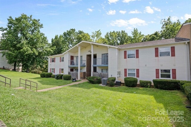 Building Photo - 7984 Shady Oak Trail