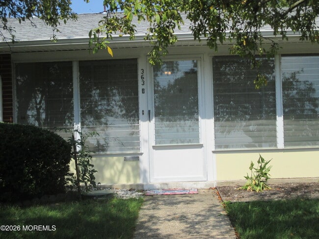 Building Photo - 363B Chesterfield Ct
