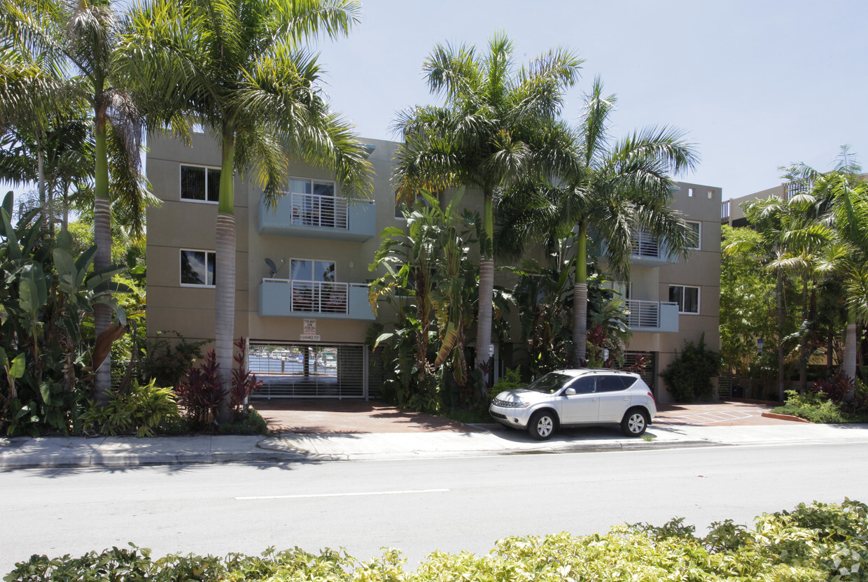Foto del edificio - Eastern Shores Manor