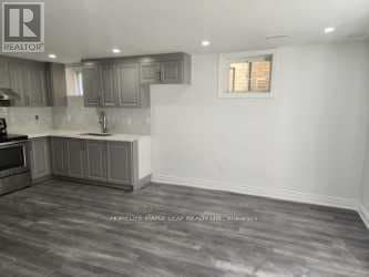 Building Photo - 8 Benhurst Cres