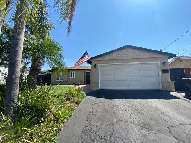 Foto del edificio - Completely Remodeled 3 Bedroom, 2 Bath in ...