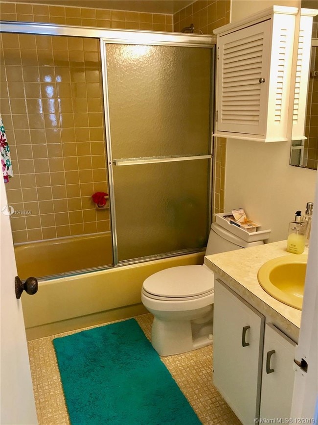 Building Photo - 250  181st Dr  415 Sunny Isles Beach Fl 33160