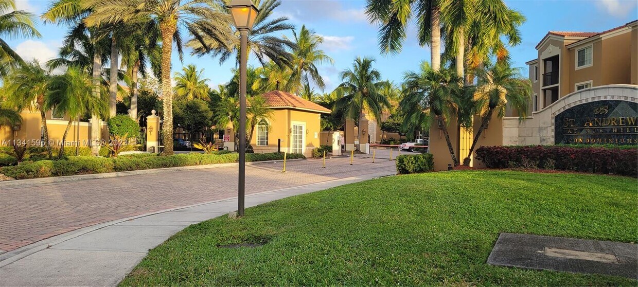 8020 N Nob Hill Rd Unit 306, Tamarac, FL 33321 Room for Rent in