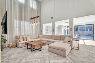 Building Photo - 9885 Shadycrest Ct