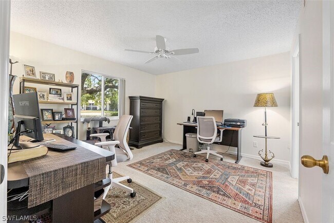 Foto del edificio - 260 Timber Lake Cir