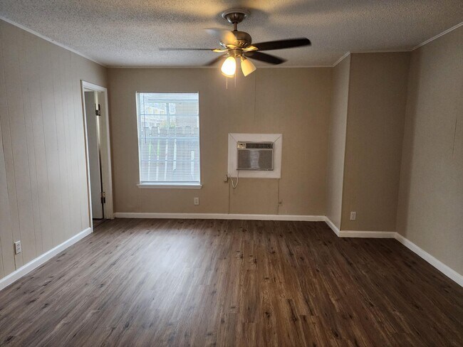 Foto del edificio - 7101 Guadalupe St