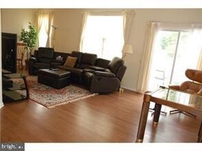 Building Photo - 49 Heath Ct