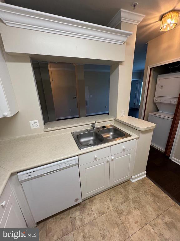 Foto del edificio - 4561 Strutfield Ln
