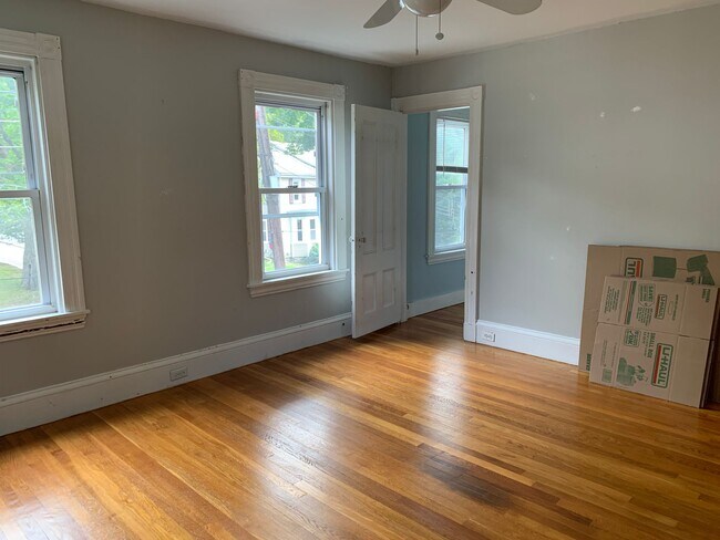 Building Photo - 55 Cedar St
