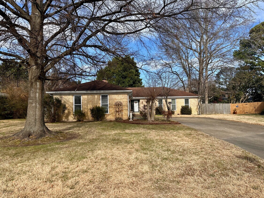 Primary Photo - 2108 Beckman Cv