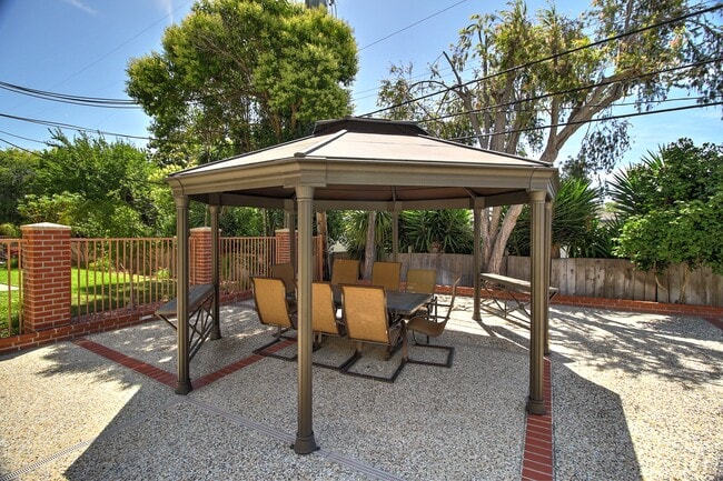 Building Photo - Madison Place