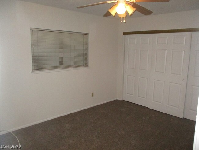 Building Photo - 101 Luna Way