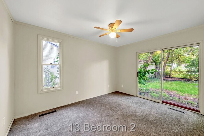 Foto del edificio - 10231 Troy St