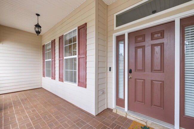 Building Photo - 5633 Tecumseh Dr