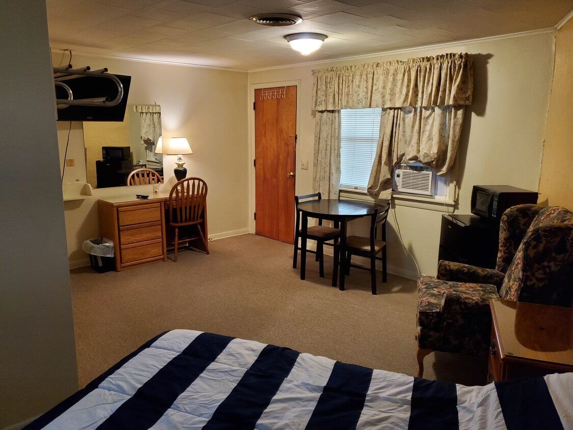 1785 NY104 Unit 5, Ontario, NY 14519 Apartments in Ontario, NY