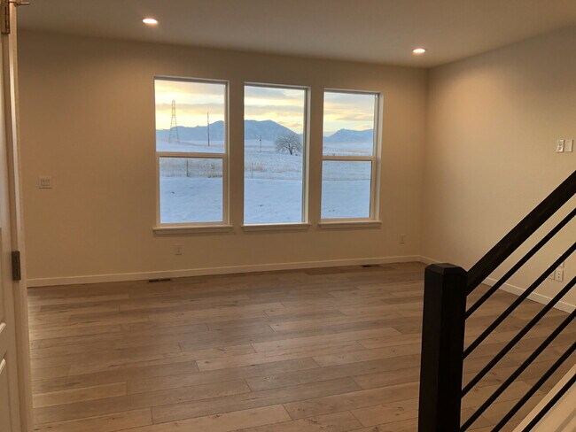 Building Photo - 145 Mohawk Cir
