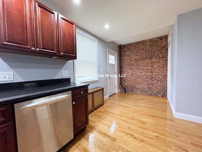 Foto del edificio - 4 Everett Square