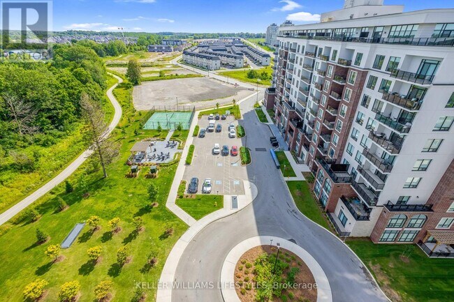 Photo du bâtiment - 460 Callaway Rd