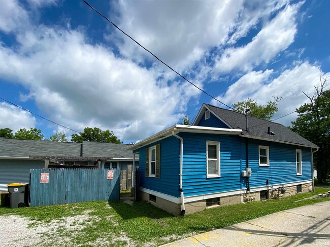 Building Photo - 1109 N Indiana Ave