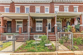 Building Photo - 1734 Homestead St