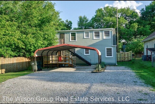 Building Photo - 2 br, 1 bath House - 228 Elberta ave Unit B