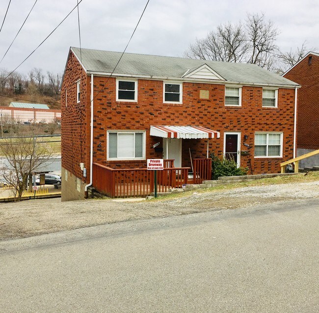 795 Cooke Dr, Castle Shannon, PA 15234 Townhouse for Rent in Castle
