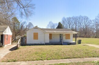 Building Photo - 1850 Davis Cir