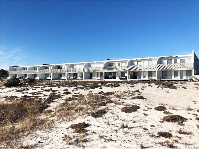 Building Photo - 279 Dune Rd
