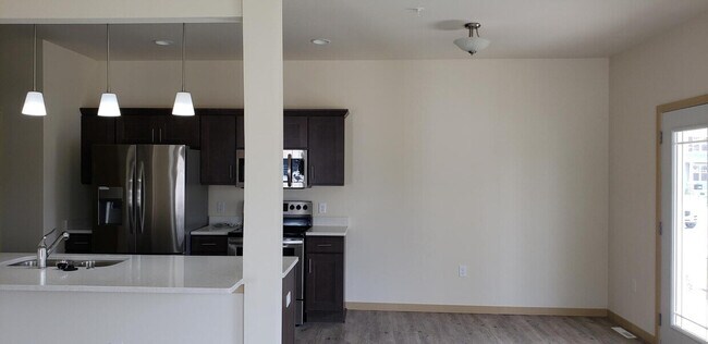 Building Photo - 6014 Driscoll Dr