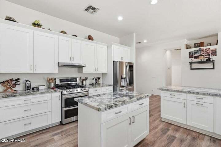 Building Photo - 11203 W Cottonwood Ln