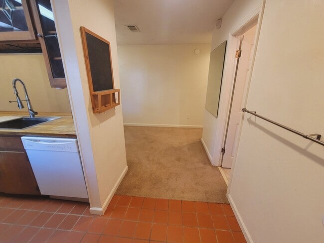 Photo - MIDTOWN 2/2.5 w/ Large Fenced Yard, Deck, Washer/Dryer, & Huge Bedrooms! Avail NOW for $1495/month! Townhome