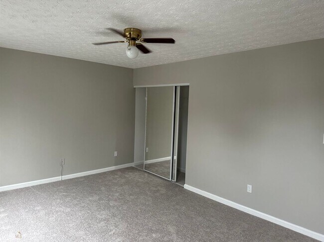 Foto del edificio - 1133 Hawthorn Ln