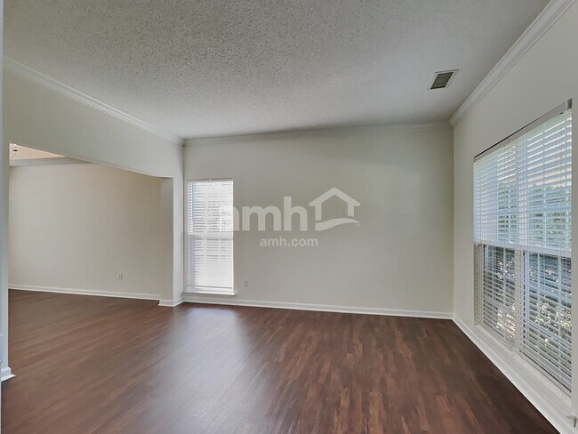 Foto del edificio - 3507 Lusby Ct
