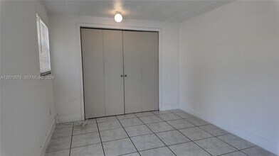 Building Photo - 9815 SW 51st Terrace