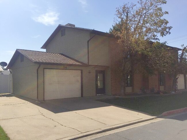 Building Photo - 24 E 735 S