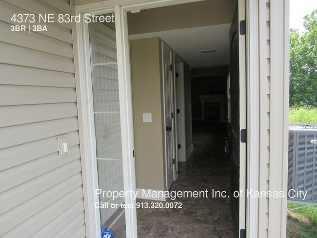 Building Photo - 4363 NE 83rd Ter