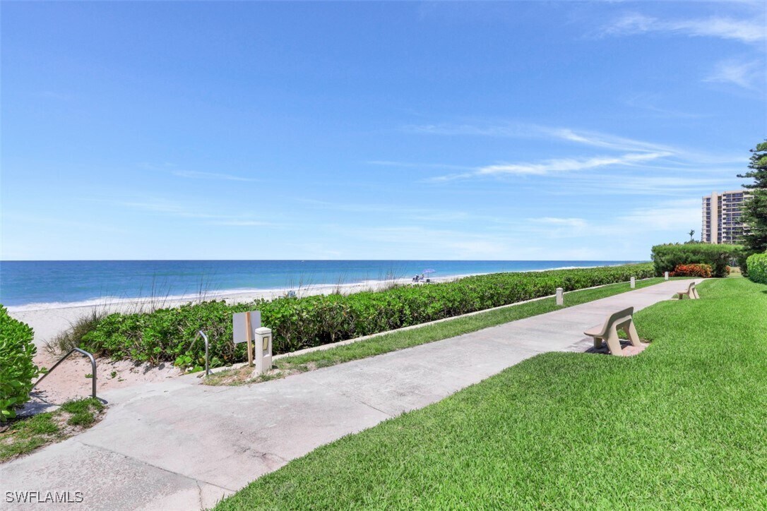 Foto del edificio - 3951 Gulf Shore Blvd N
