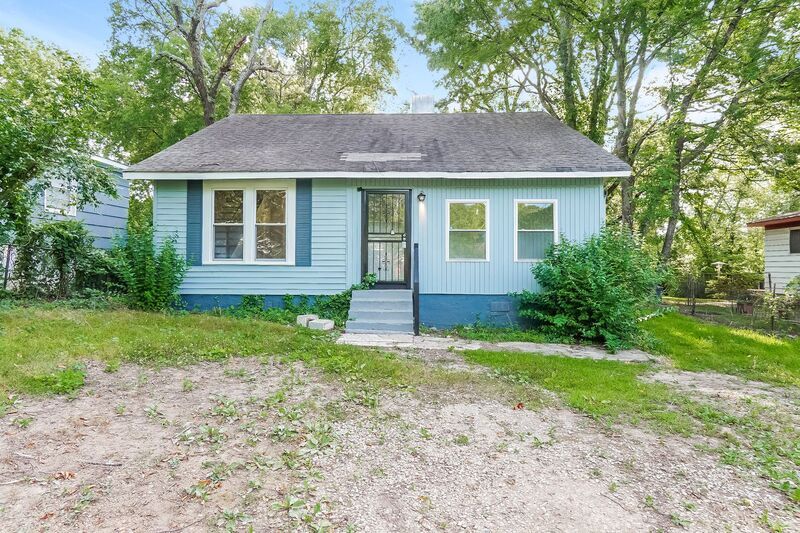Primary Photo - 6736 Frankfort Ave