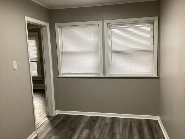 Foto del edificio - Sutphin S 116