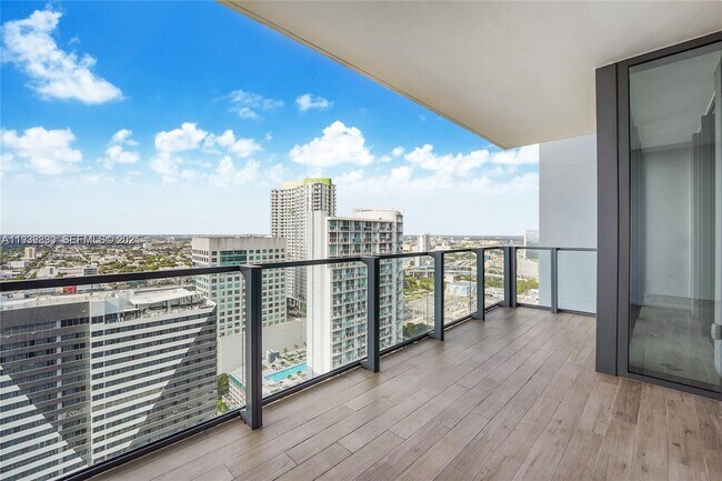 Foto del edificio - 88 SW 7th St