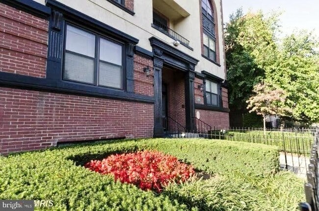 Foto del edificio - 1438 Meridian Pl NW