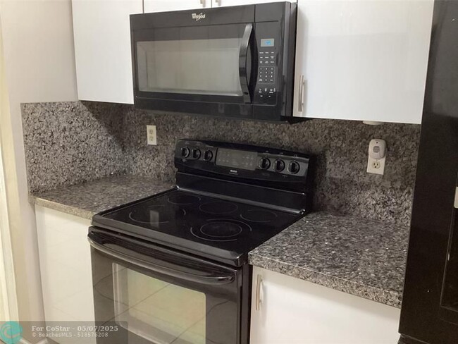 Foto del edificio - 11674 NW 20th Dr