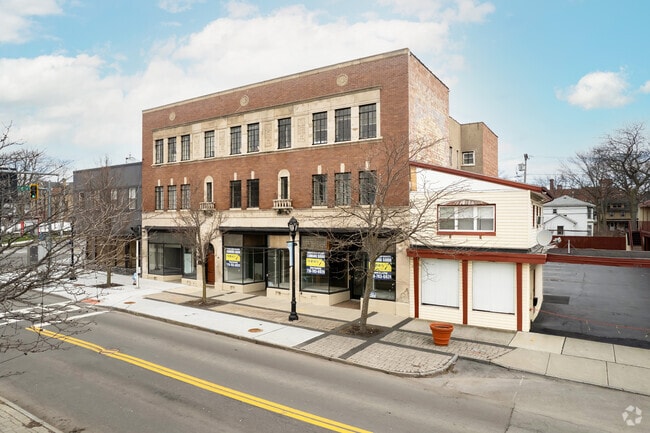 Building Photo - The Verrazzano on 3rd