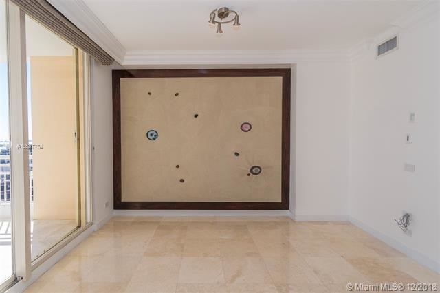 Building Photo - 888 Brickell Key Dr