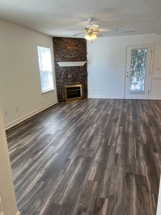 Foto del edificio - 1522sf 3br 3.5ba