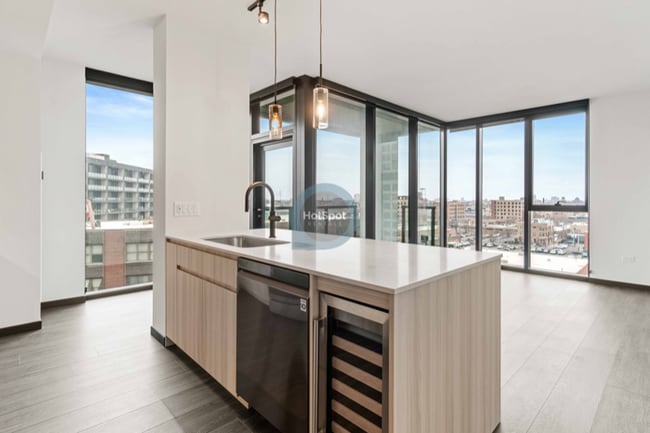 Photo - 1350 W Randolph St Apartment