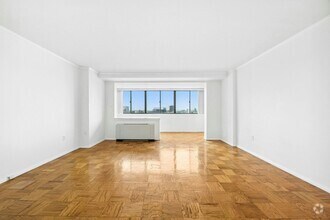 Building Photo - 6 Whittier Pl