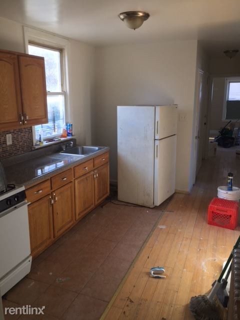 Building Photo - 3 br, 1 bath House - 3219 Ely Ave 1a